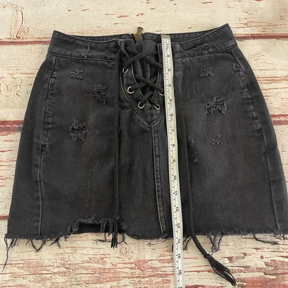 Hayden Los Angeles Jean Denim Skirt Size Small Women's Distress Black‎